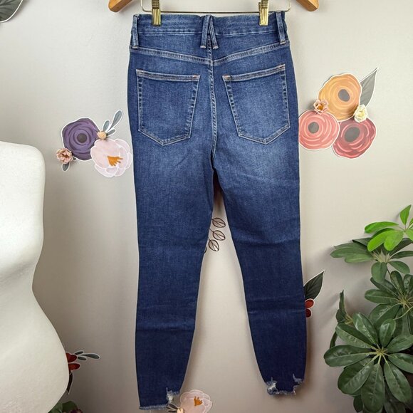 Good American Good Legs Distressed Hem High-Waisted Skinny Jeans - Size - 6 - Picture 4 of 6